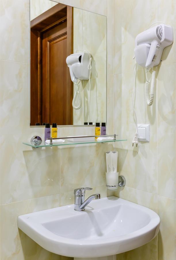 Brown Hotel Astana Luaran gambar