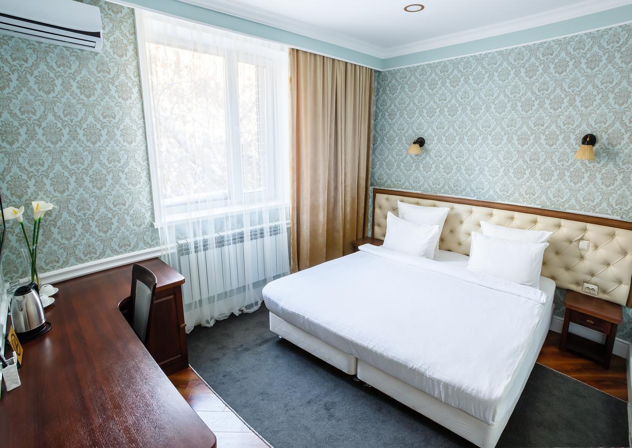 Brown Hotel Astana Luaran gambar