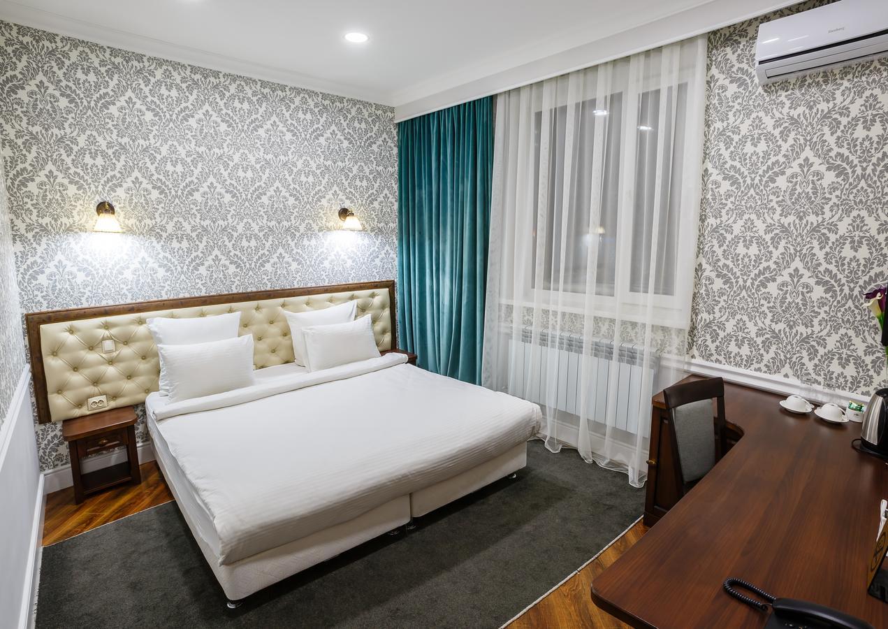 Brown Hotel Astana Luaran gambar