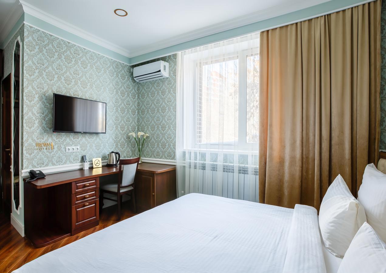 Brown Hotel Astana Luaran gambar