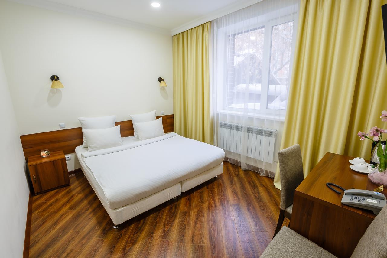 Brown Hotel Astana Luaran gambar